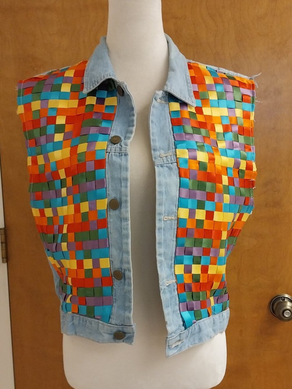 VIVALDI JEANS WEAR VINTAGE HOME CUSTOMIZED RIBBON WEAVE SLEEVELESS VEST SIZE S